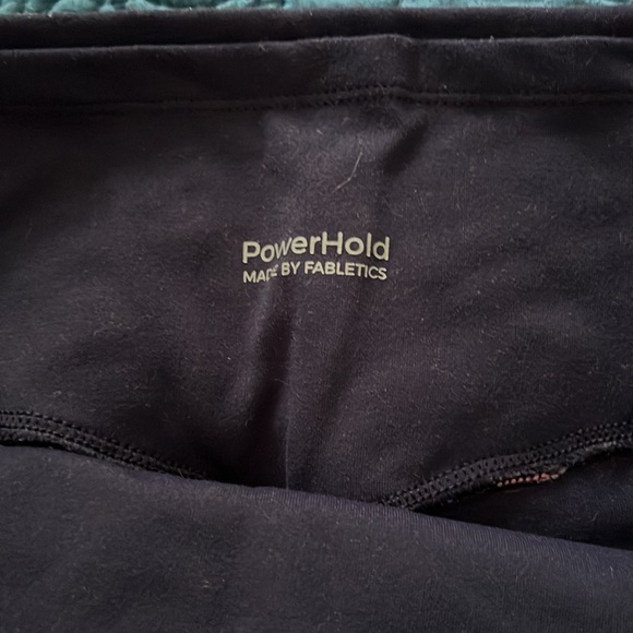 Fabletics power hold biker shorts - Picture 3 of 3